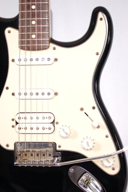 Fender US Strat Standard HSS Black m. case (brugt 2008) - Image 4