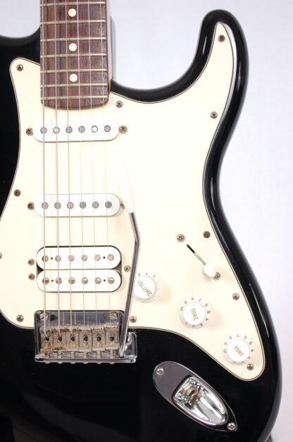 Fender US Strat Standard HSS Black m. case (brugt 2008) - Image 5